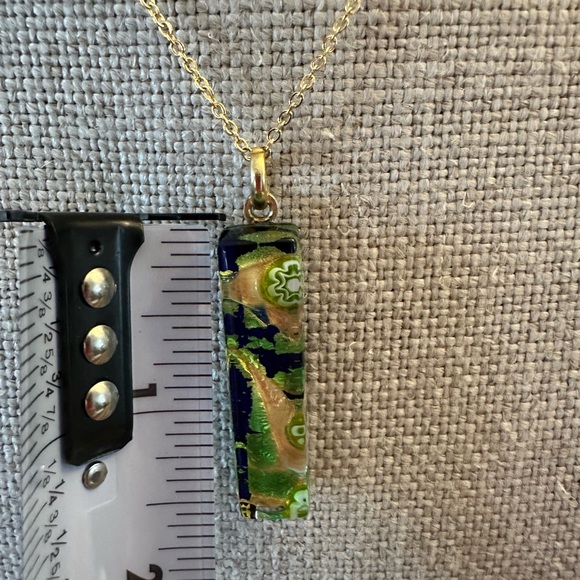 Vintage, hand crafted glass necklace pendant on a 19” chain. - Picture 5 of 6